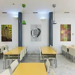 科尔多瓦艾尔博古因图州文酒店 旅馆 *