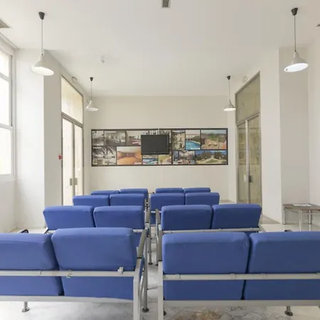 科尔多瓦艾尔博古因图州文酒店 *