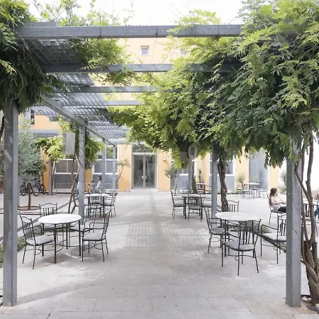 Inturjoven Hostel *