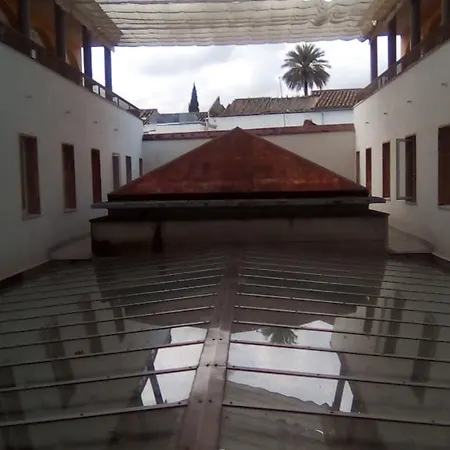 Inturjoven Hostel